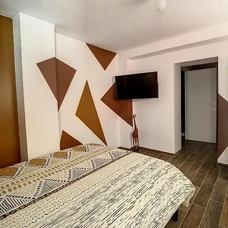 Hyper Centre Safari Equipe Wifi Netflix 2pers *