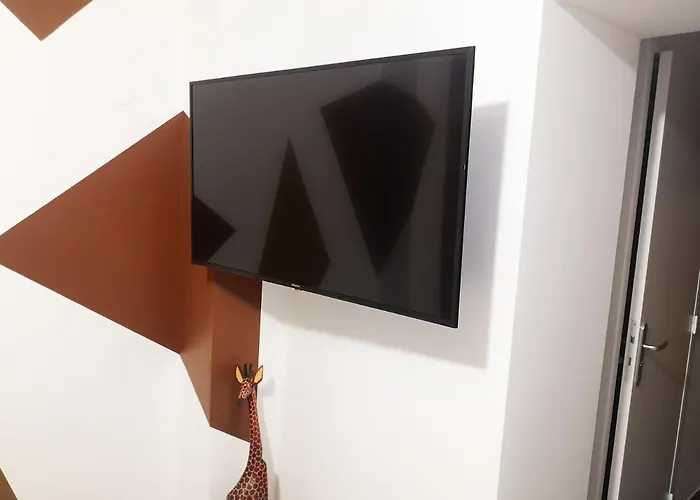 Hyper Centre Safari Equipe Wifi Netflix 2pers