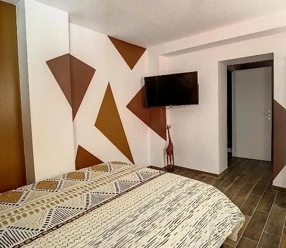 Hyper Centre Safari Equipe Wifi Netflix 2pers *